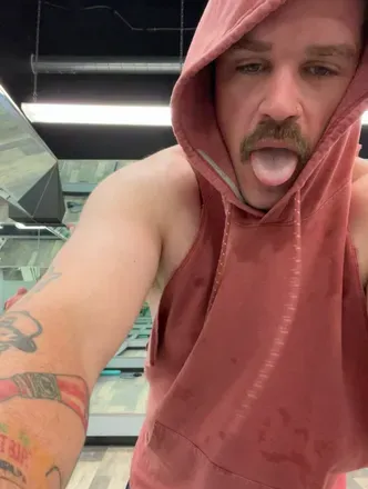 OnlyFans cuenta dadbod4.20 avatar 1