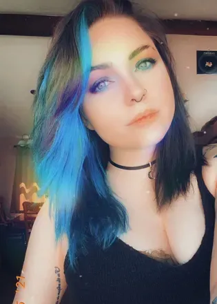 OnlyFans account  bluue13 avatar 1