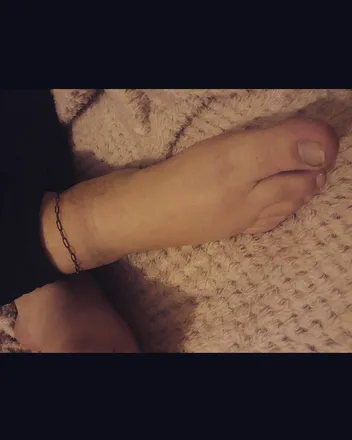OnlyFans cuenta feetgal99 header 2