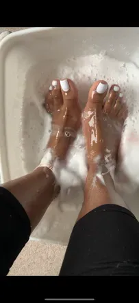 OnlyFans cuenta sweetfeetlucy1 avatar 1