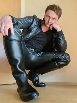 OnlyFans account  boylikesboots_2 avatar 1