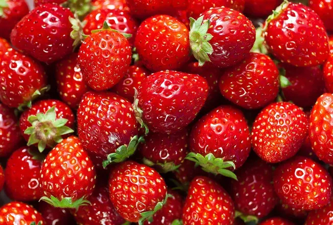 OnlyFans cuenta strawberryshortcake08 header 2