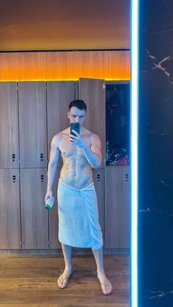 OnlyFans cuenta alexgeorg1 header 2