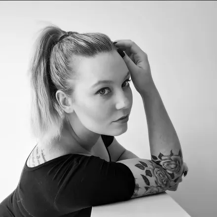 OnlyFans cuenta luxxyqueen header 2