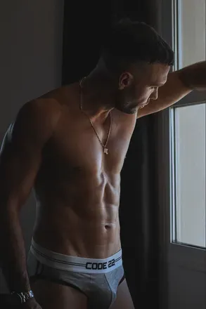 OnlyFans account  criestiansuescunfree header 2