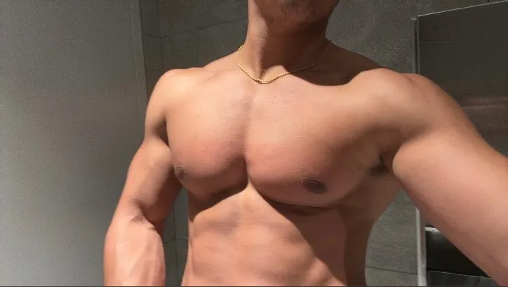 OnlyFans cuenta alphabottom header 2