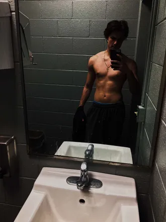 OnlyFans cuenta alexandersinatra header 2