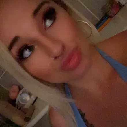 OnlyFans cuenta luciesmith1999 avatar 1