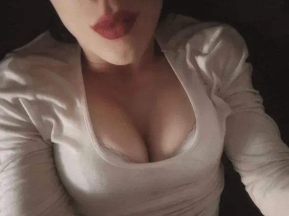 OnlyFans cuenta naughty_kitty_26 avatar 1