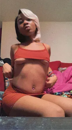 OnlyFans cuenta ilovemoneybittcchh header 2