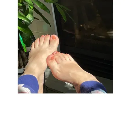 OnlyFans cuenta feet_babii header 2