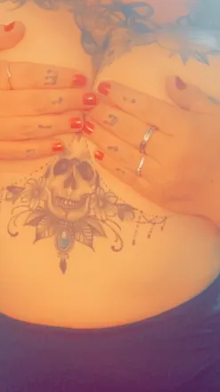 OnlyFans cuenta tattoedthickqueen header 2