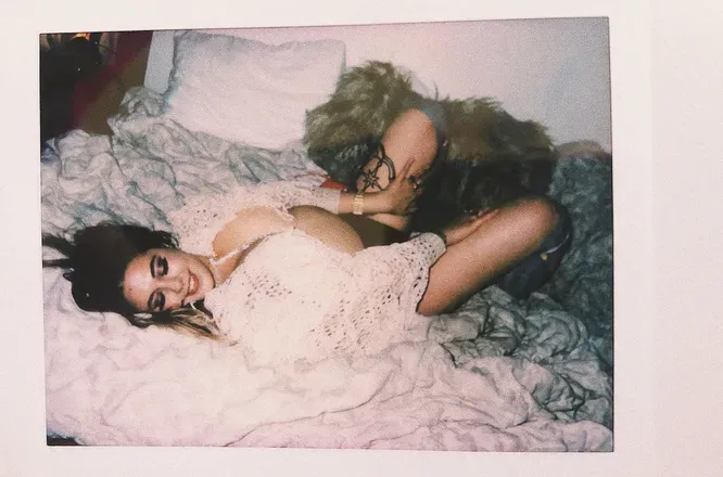 OnlyFans cuenta sunnyhunnybee header 2