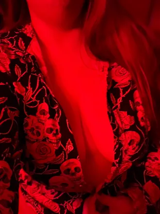 OnlyFans cuenta nicolesredroom header 2