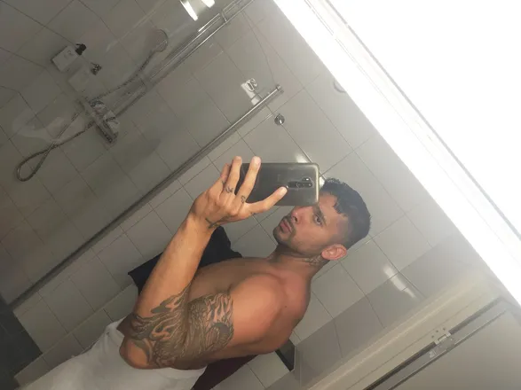 OnlyFans cuenta marlon.it header 2