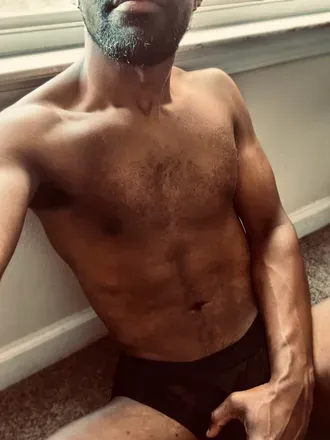 OnlyFans cuenta moderately_hung avatar 1