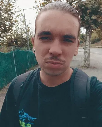 OnlyFans account  aleyiro avatar 1