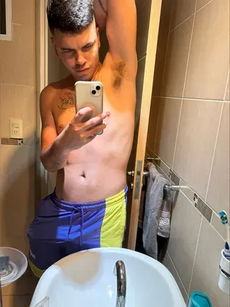 OnlyFans account  cristiancrhis avatar 1