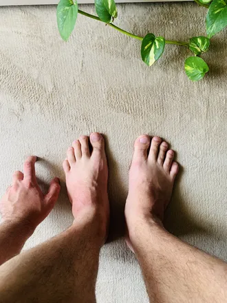 OnlyFans account  footisthenewblack header 1