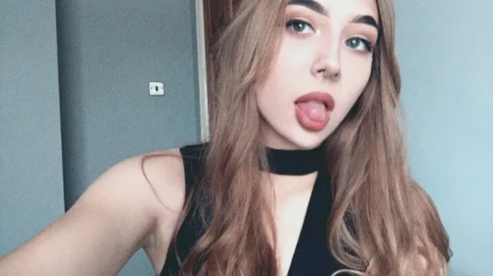 OnlyFans of yourlittlegir20