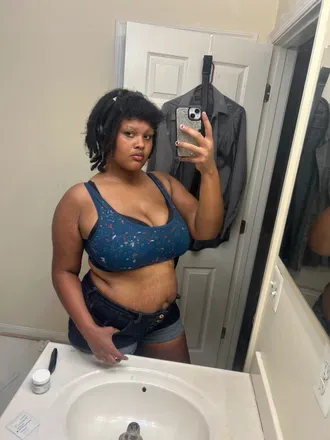 OnlyFans cuenta moodyviolet2 avatar 1