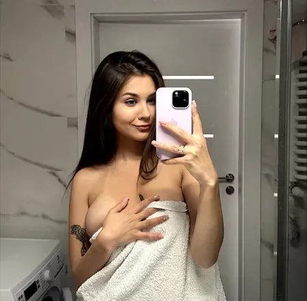 OnlyFans cuenta ellypink avatar 1
