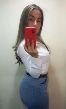 OnlyFans account  lau9621 avatar 1