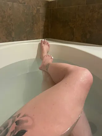 OnlyFans cuenta cuckoldresswifey header 2