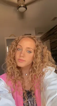 OnlyFans account  nicoleholland avatar 1