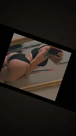 OnlyFans cuenta vermilionkream header 2