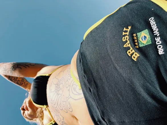 OnlyFans cuenta crystalli header 2