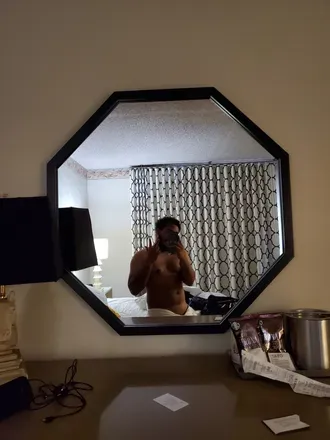 OnlyFans account  choco.dadbod avatar 1