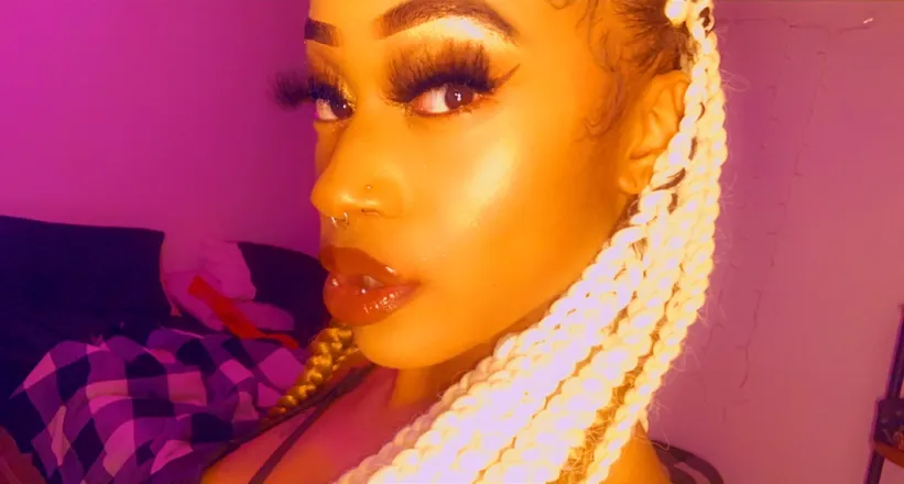 OnlyFans cuenta monaatheentertainer header 2