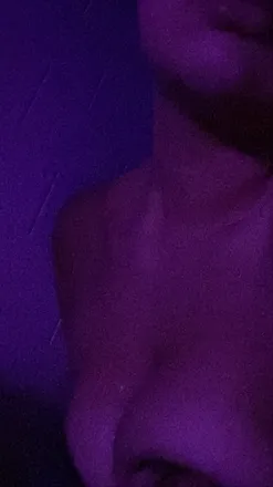 OnlyFans cuenta sunnyshanni header 2