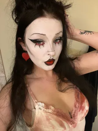 OnlyFans cuenta goddessviolethunnybun avatar 1