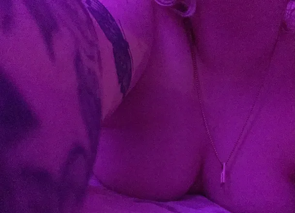 OnlyFans cuenta kristinem header 2