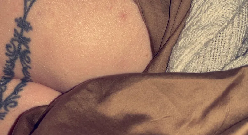 OnlyFans cuenta fiestyflamom header 2