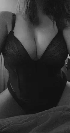 OnlyFans account  kitkatrox avatar 1