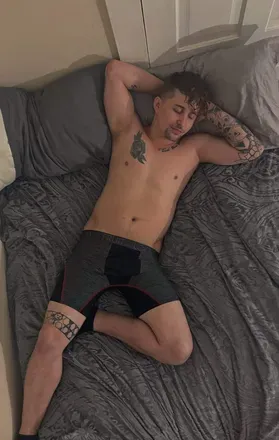 OnlyFans account  zithums avatar 1
