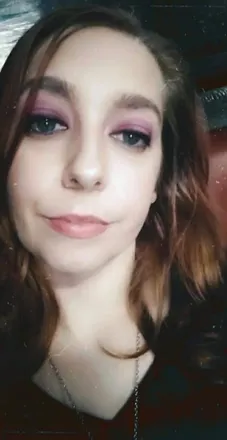 OnlyFans cuenta littletruckerswife header 2