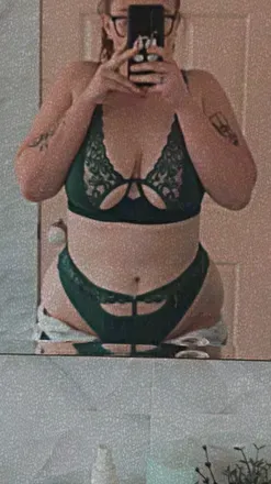 OnlyFans cuenta hearts4curves avatar 1