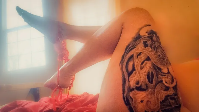 OnlyFans cuenta nikkyswallows69 header 2