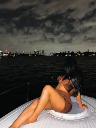 OnlyFans cuenta prettyollie2891 header 2