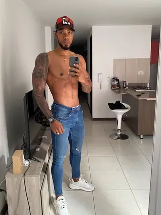 OnlyFans cuenta dominant-26 avatar 1