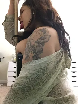 OnlyFans account  omfgoddessnoir avatar 1