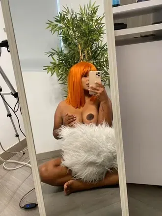 OnlyFans cuenta helenmiller header 2
