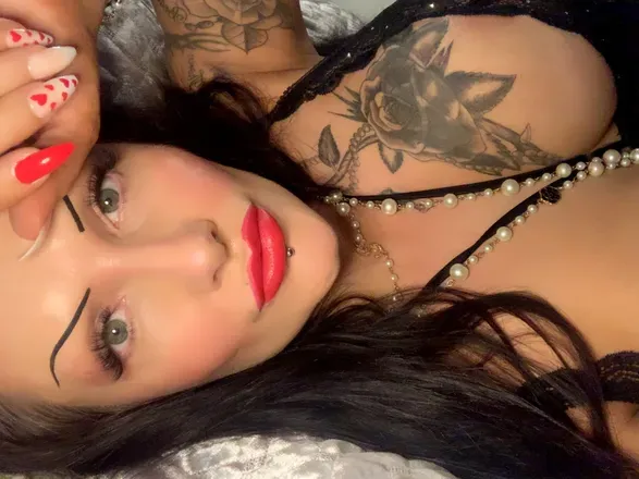 OnlyFans cuenta valeriaphoenix header 2