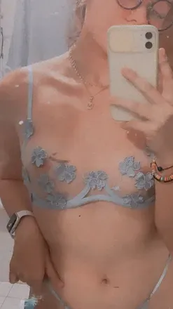 OnlyFans cuenta peachlingerie avatar 1