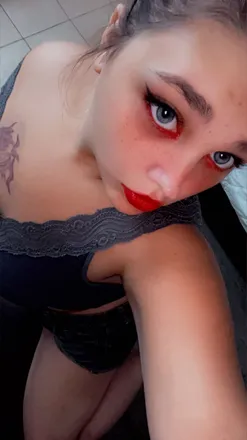 OnlyFans account  maybeimwrong123 header 2