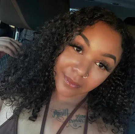 OnlyFans cuenta yasminxluvv avatar 1